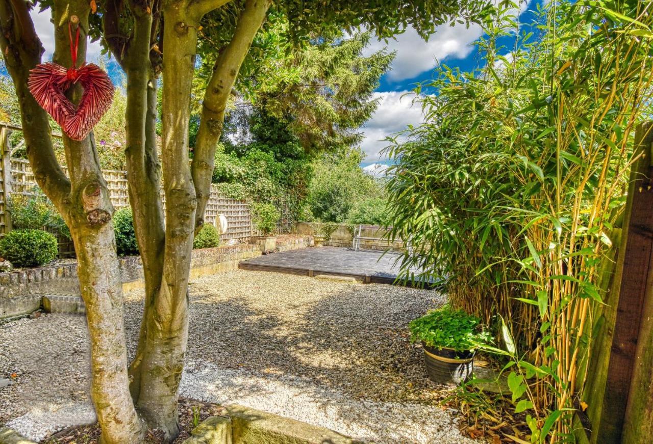 2 Bedroom Apartment In Bath City Centre With Garden & Free Parking Exteriör bild