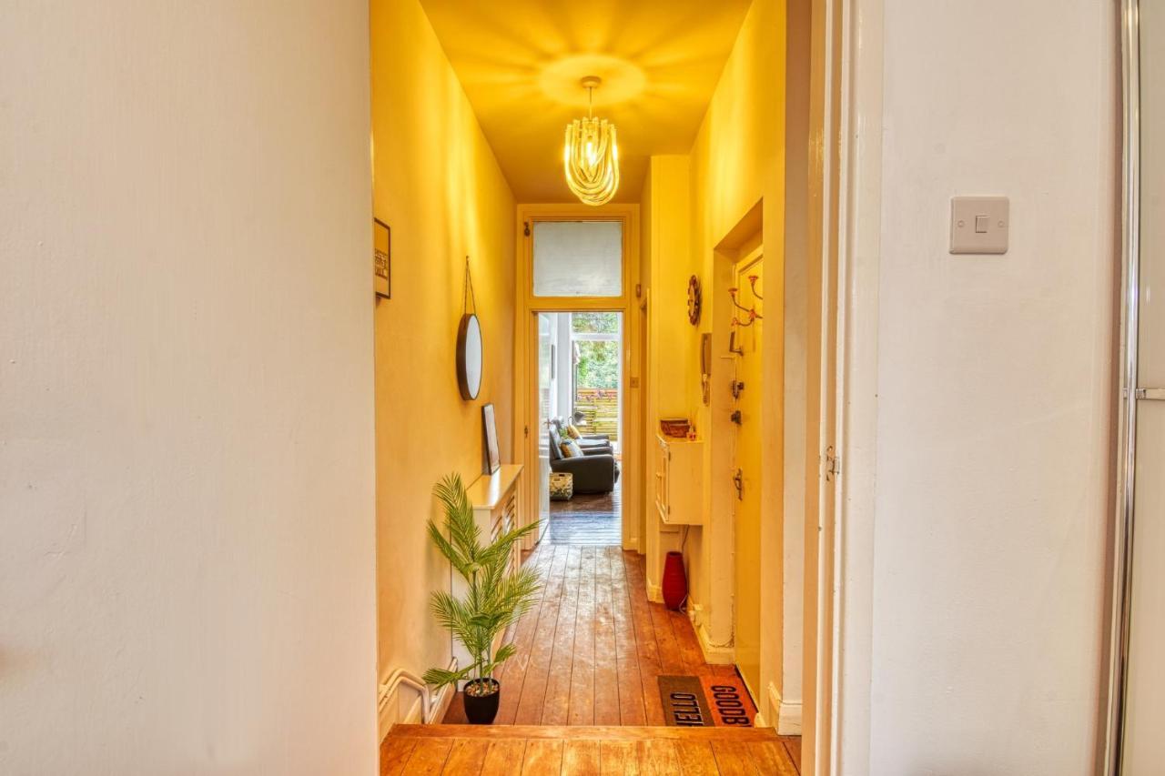 2 Bedroom Apartment In Bath City Centre With Garden & Free Parking Exteriör bild