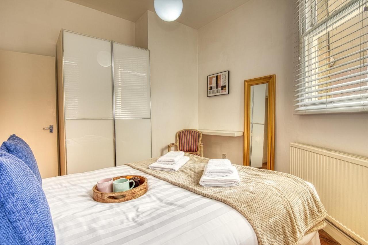 2 Bedroom Apartment In Bath City Centre With Garden & Free Parking Exteriör bild