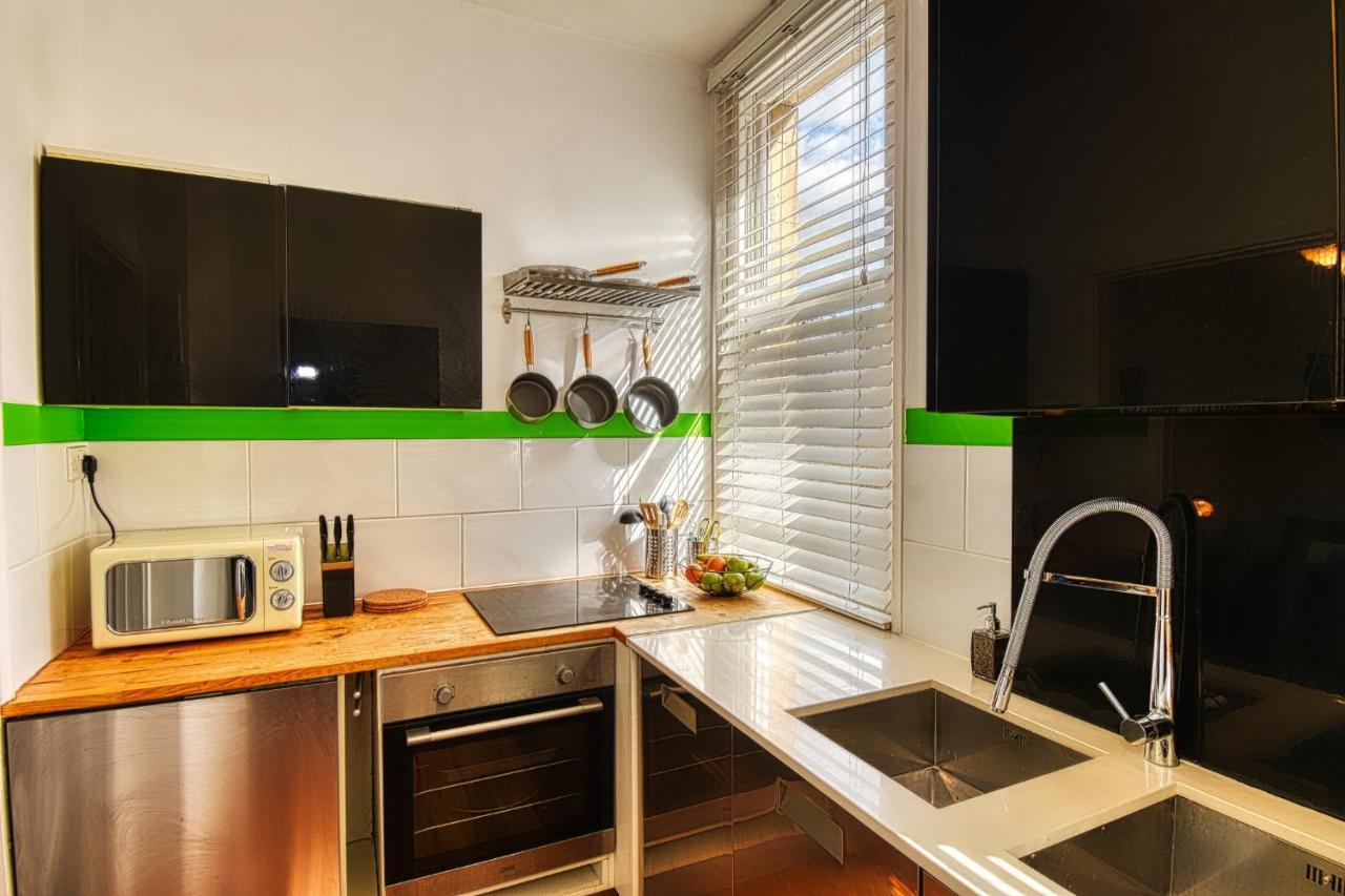 2 Bedroom Apartment In Bath City Centre With Garden & Free Parking Exteriör bild