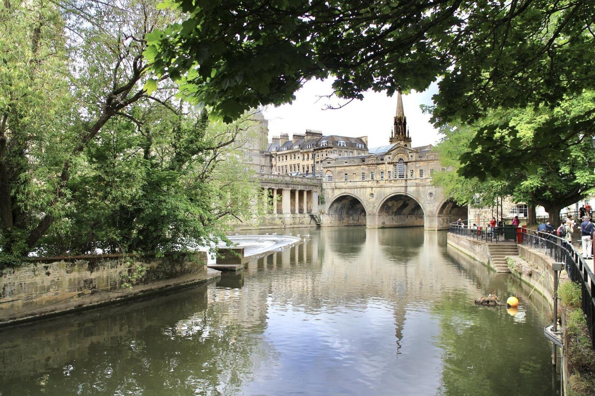 2 Bedroom Apartment In Bath City Centre With Garden & Free Parking Exteriör bild